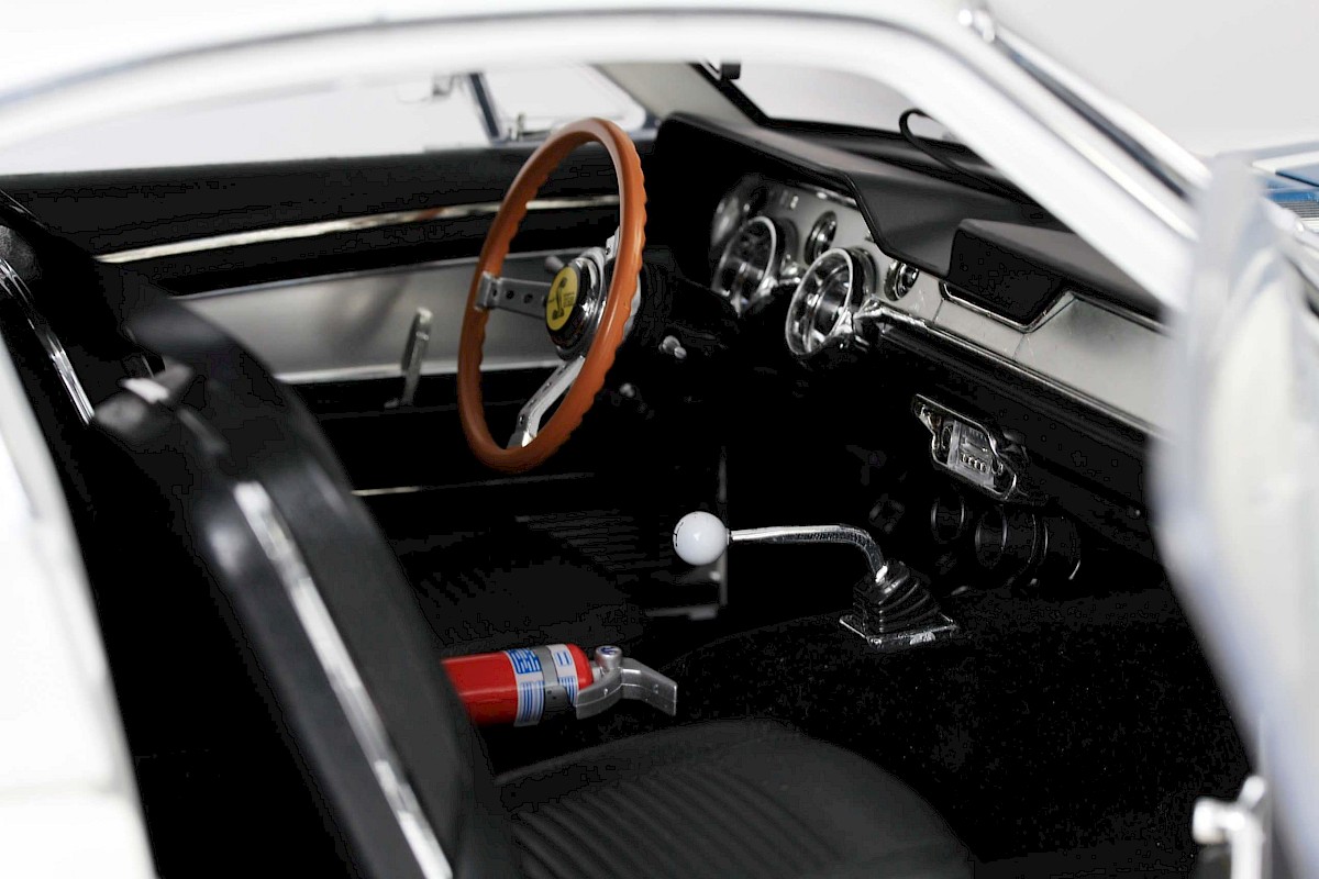 Shelby Mustang Super Snake interior