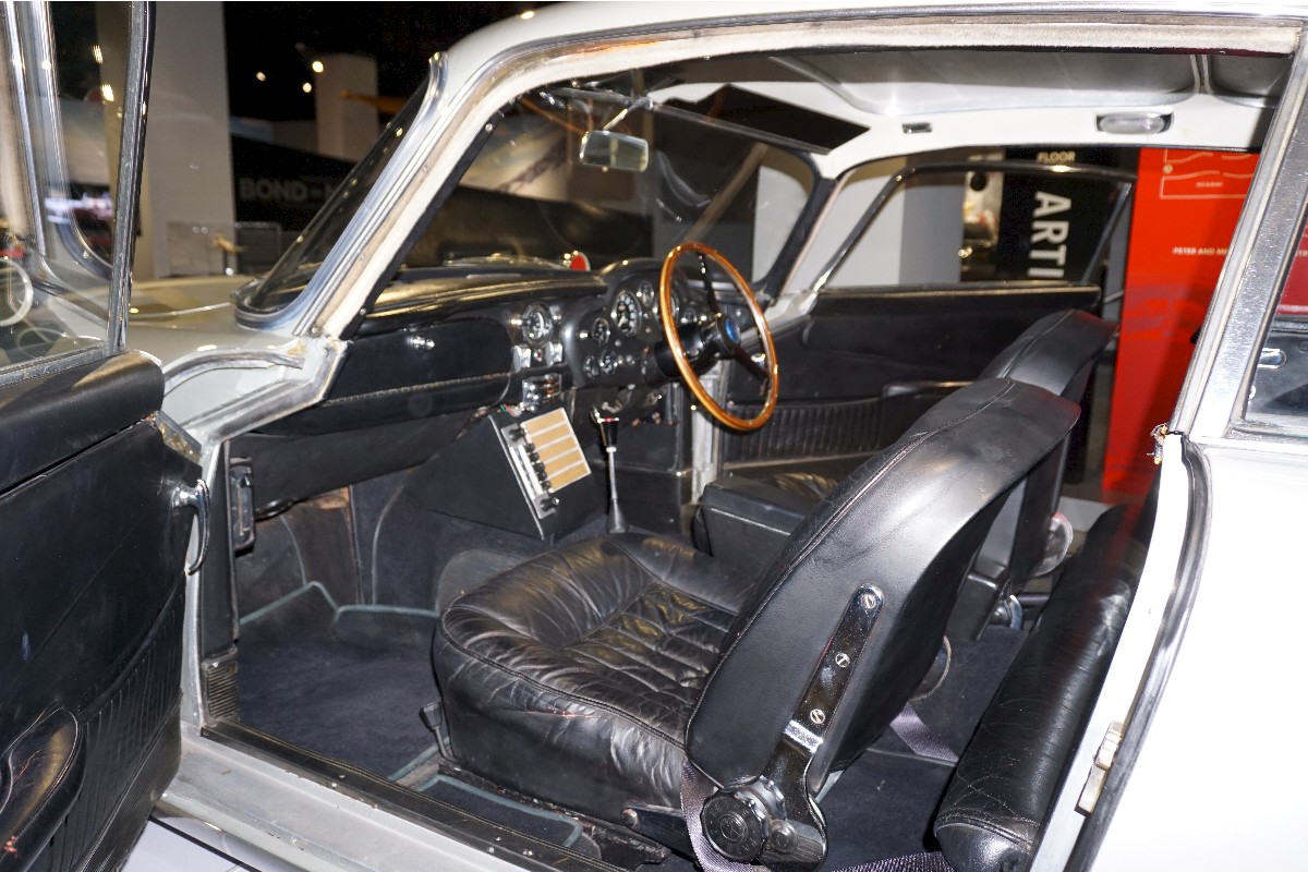 007 car scanning