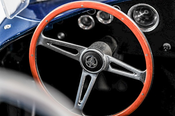 Steering wheel Thumbnail